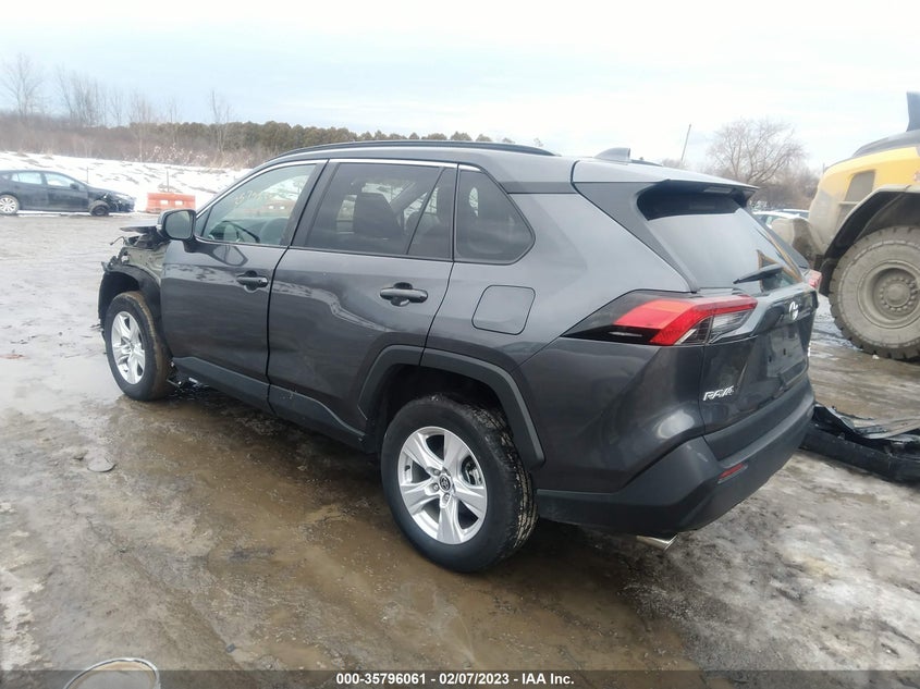VIN 2T3P1RFV8MW213332 2021 TOYOTA RAV4 XLE