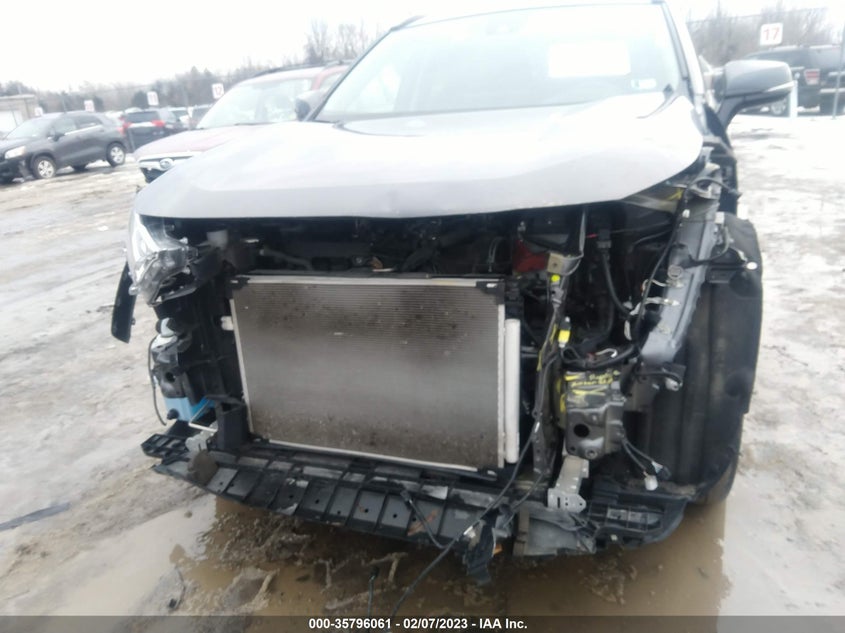 VIN 2T3P1RFV8MW213332 2021 TOYOTA RAV4 XLE