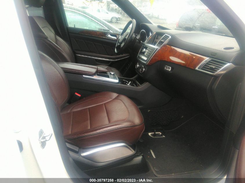 2013 MERCEDES-BENZ GL-CLASS GL 550 4JGDF7DE5DA213181