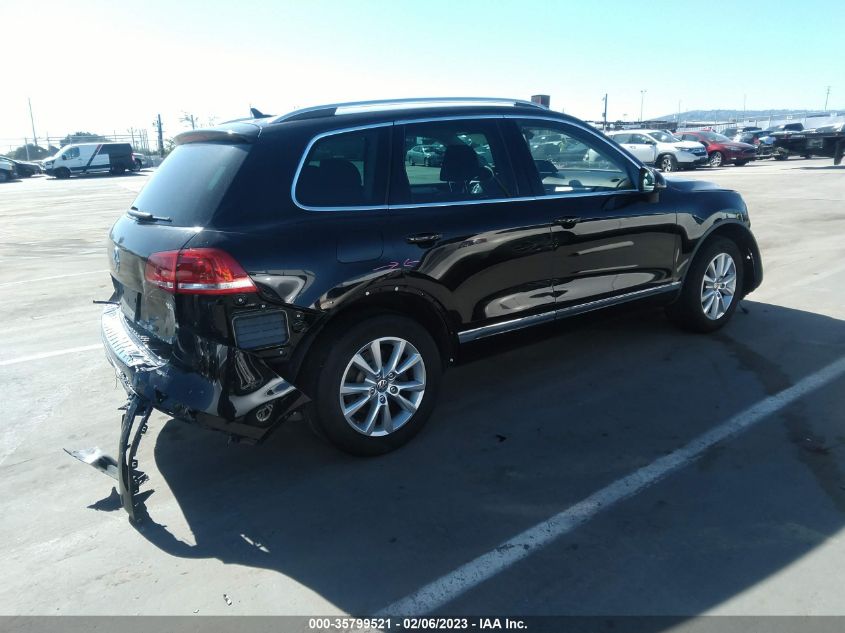 2013 VOLKSWAGEN TOUAREG SPORT W/NAV - WVGEF9BP2DD013801