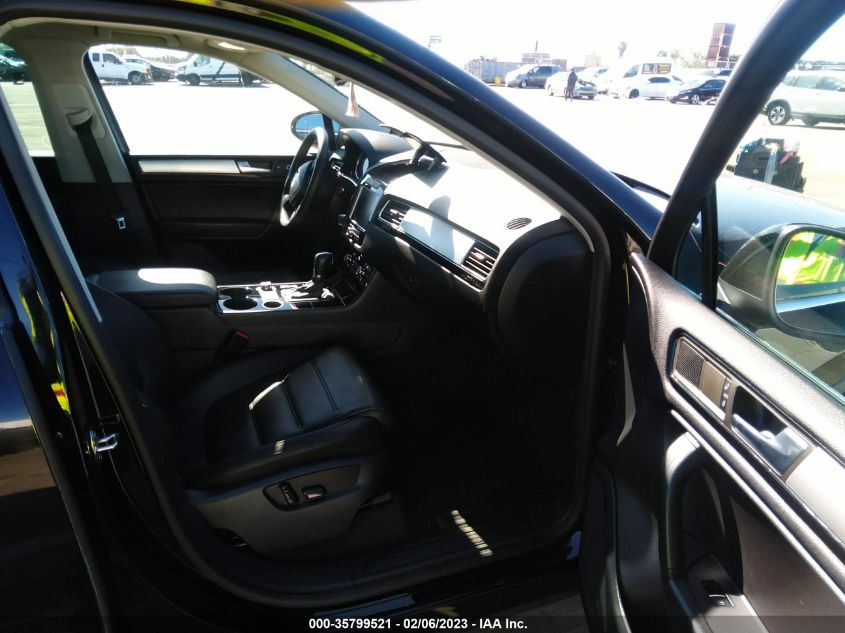2013 VOLKSWAGEN TOUAREG SPORT W/NAV - WVGEF9BP2DD013801