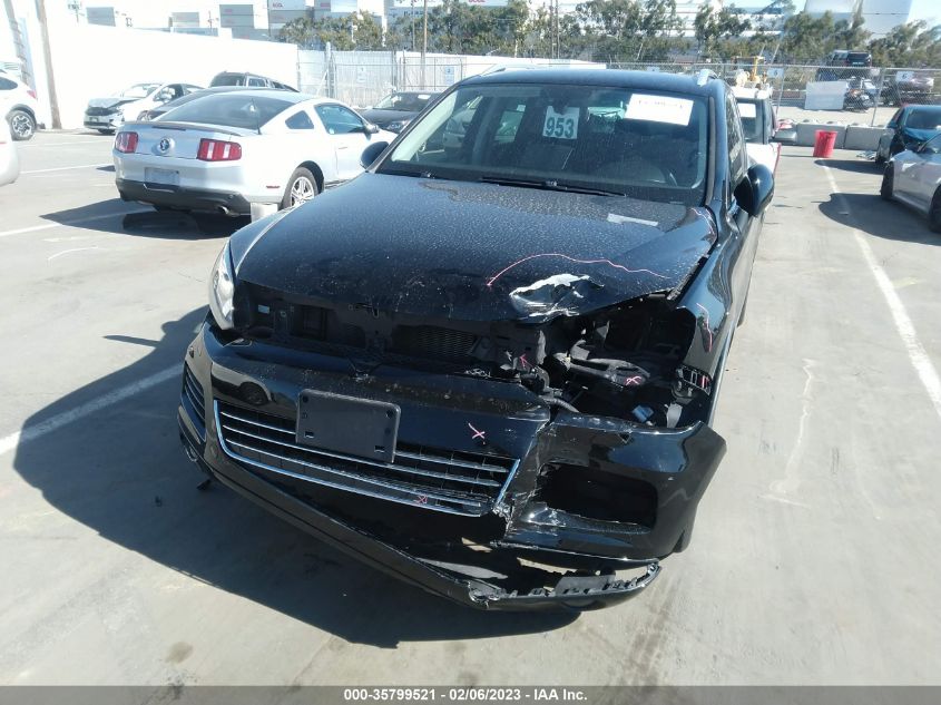 2013 VOLKSWAGEN TOUAREG SPORT W/NAV - WVGEF9BP2DD013801