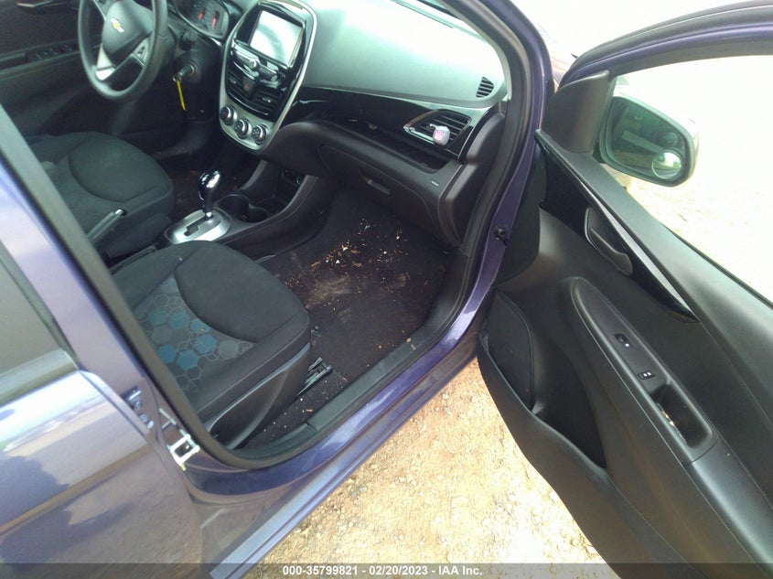 VIN KL8CD6SAXHC767951 2017 CHEVROLET SPARK LT