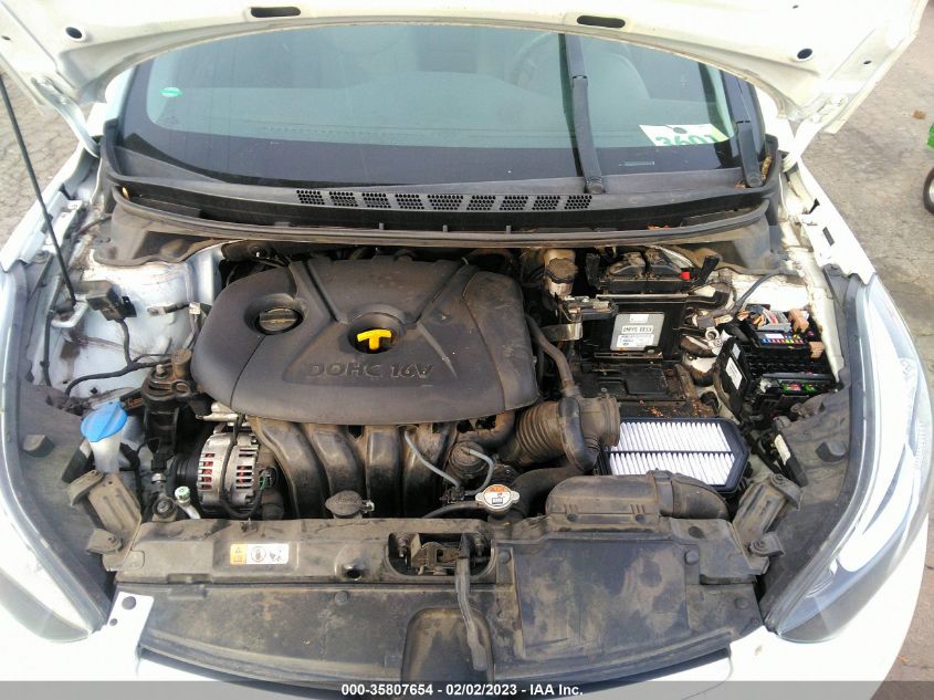 2015 HYUNDAI ELANTRA SE - 5NPDH4AE0FH574167