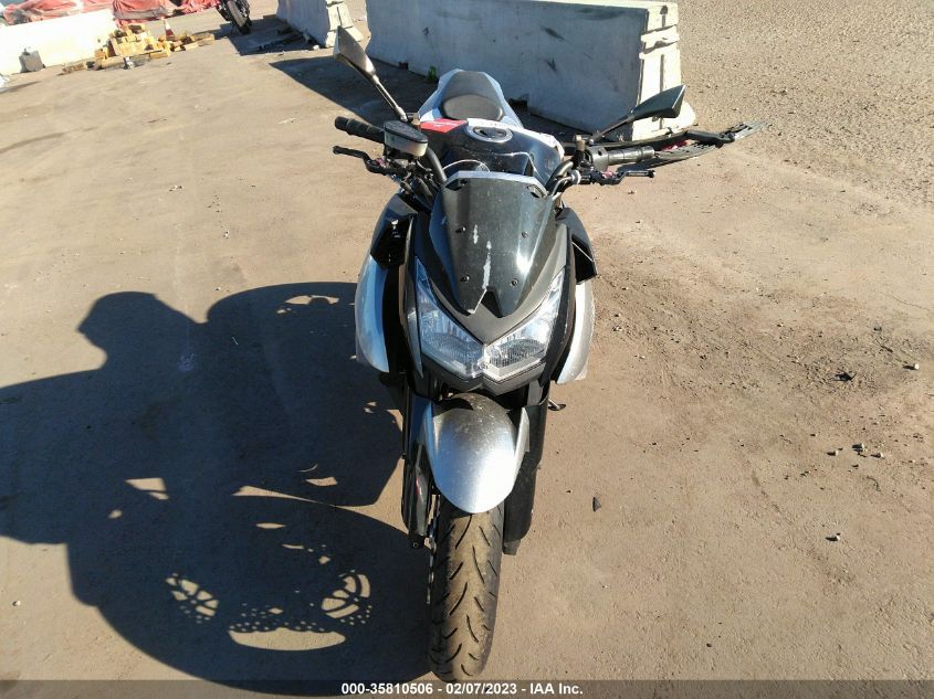 2010 KAWASAKI ZR1000 D JKAZRCD14AA000946