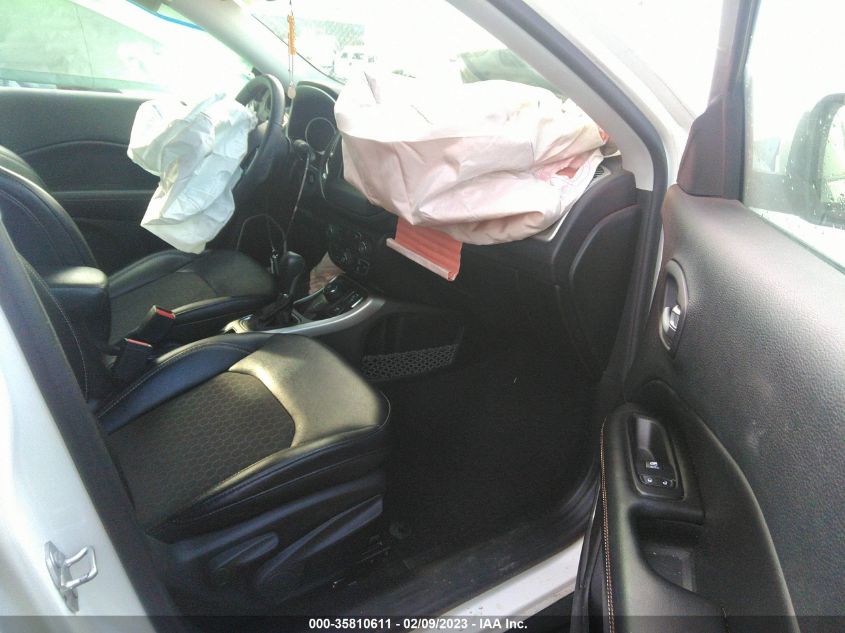 VIN 3C4NJDBB6JT482793 2018 JEEP COMPASS LATITUDE