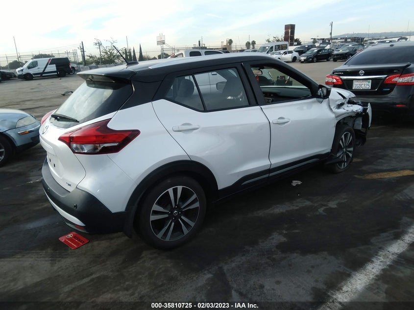 VIN 3N1CP5DV5LL483765 2020 NISSAN KICKS SR