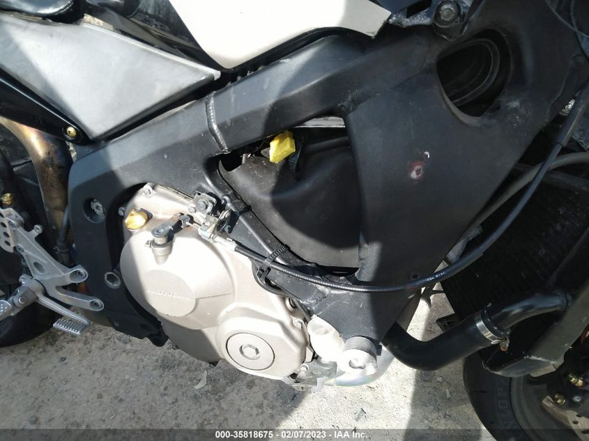2004 HONDA CBR600 RR JH2PC37084M101905