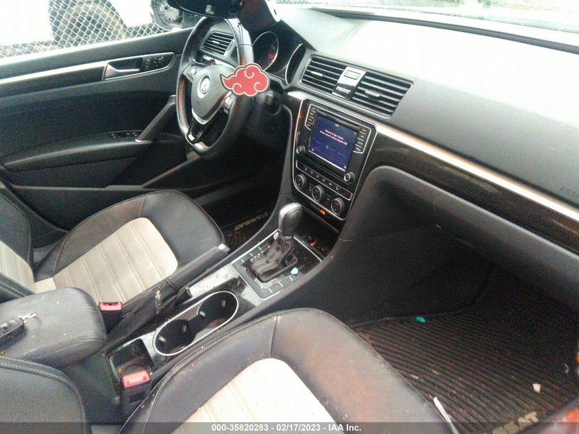 VIN 1VWJM7A3XJC050055 2018 VOLKSWAGEN PASSAT V6 GT