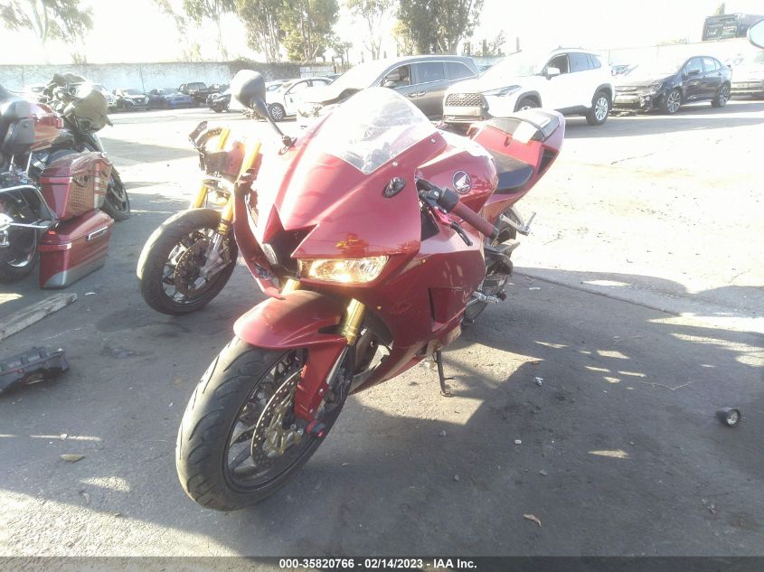 2018 HONDA CBR600 RR JH2PC40H0JK400060