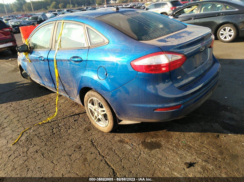 VIN 3FADP4BJ1JM110456 2018 FORD FIESTA SE