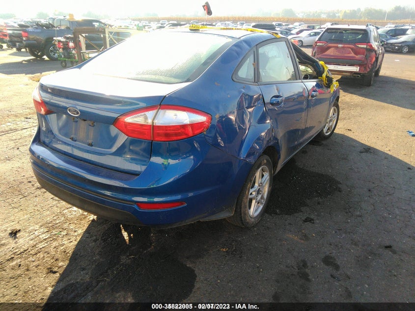 VIN 3FADP4BJ1JM110456 2018 FORD FIESTA SE