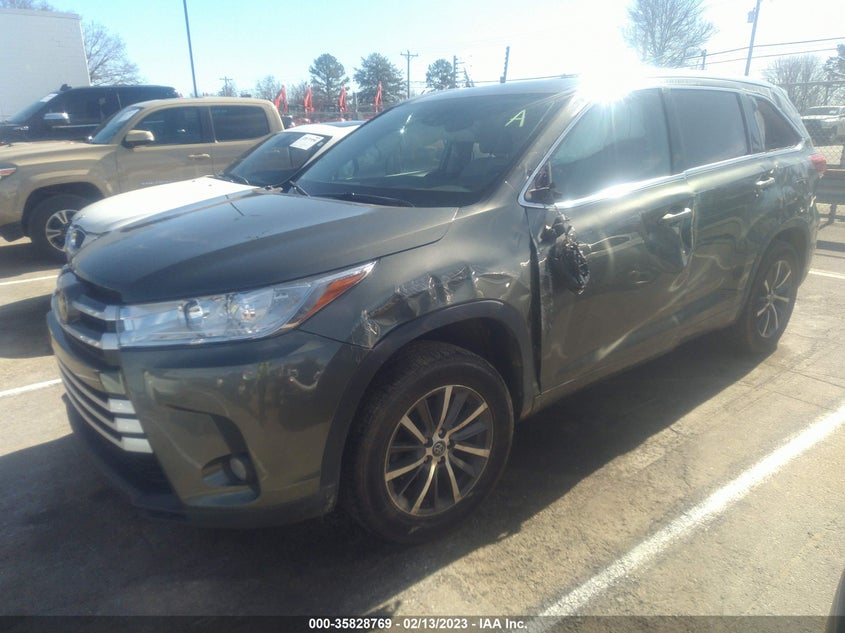 VIN 5TDKZRFH8JS252934 2018 TOYOTA HIGHLANDER SE/XLE
