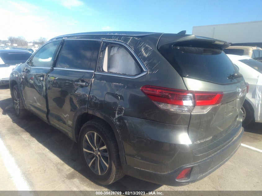 VIN 5TDKZRFH8JS252934 2018 TOYOTA HIGHLANDER SE/XLE