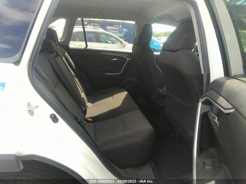 VIN 2T3W1RFV0MC135545 2021 TOYOTA RAV4 XLE