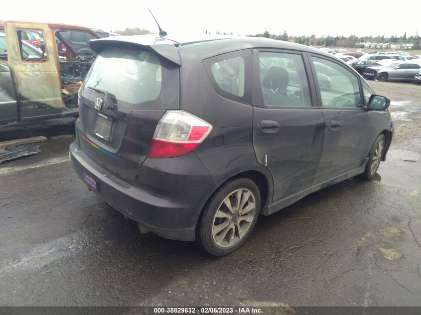 2013 HONDA FIT SPORT - JHMGE8H58DC036746