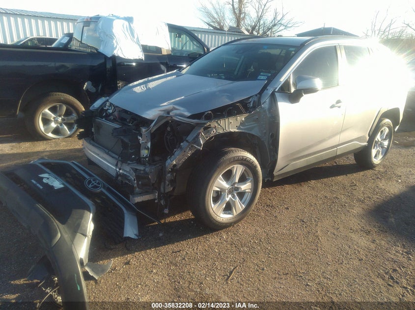 VIN 2T3W1RFV1MC150877 2021 TOYOTA RAV4 XLE