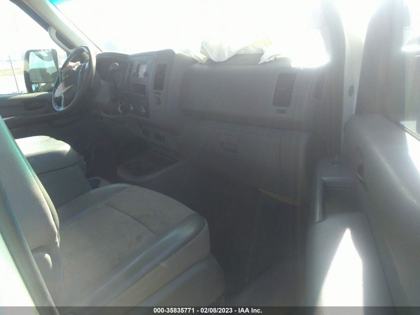 2013 NISSAN NV SV 1N6AF0KY9DN111979