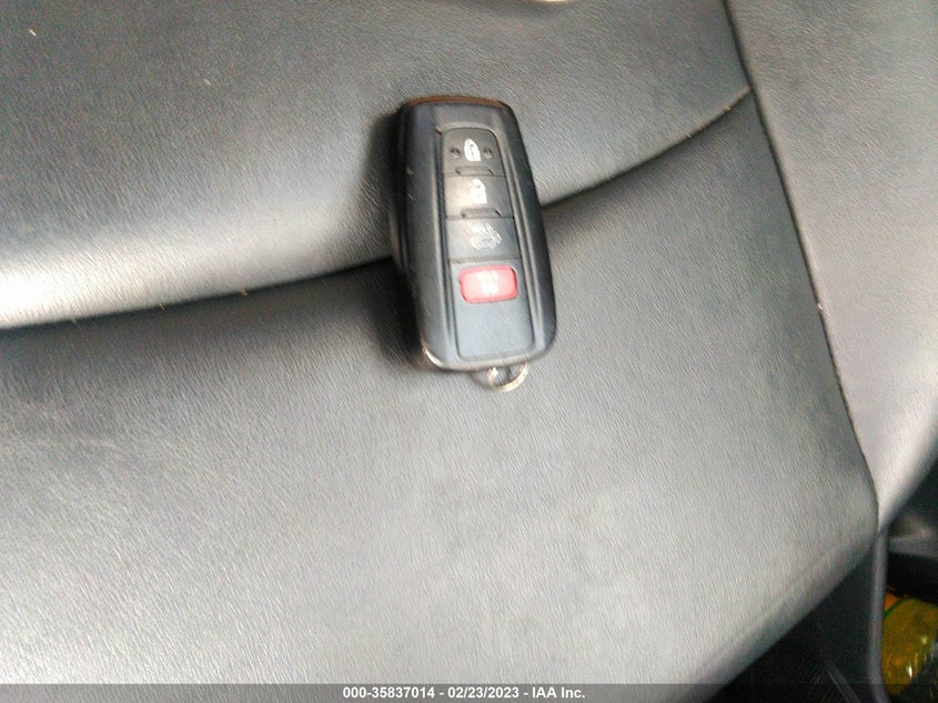 VIN JTMC1RFV0KD025736 2019 TOYOTA RAV4 XLE PREMIUM