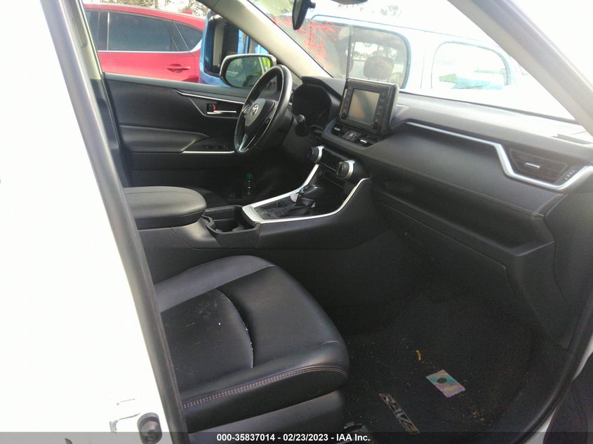 VIN JTMC1RFV0KD025736 2019 TOYOTA RAV4 XLE PREMIUM
