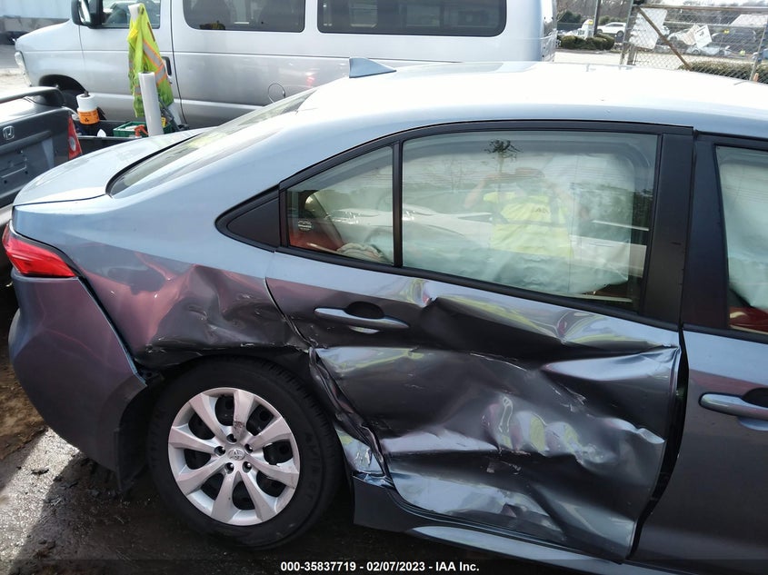 VIN JTDEPMAE2N3003099 2022 TOYOTA COROLLA LE