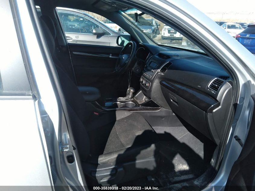 2015 KIA SORENTO LX - 5XYKTDA75FG607307