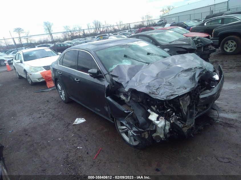 2014 VOLKSWAGEN PASSAT TDI SE W/SUNROOF - 1VWBN7A30EC003074