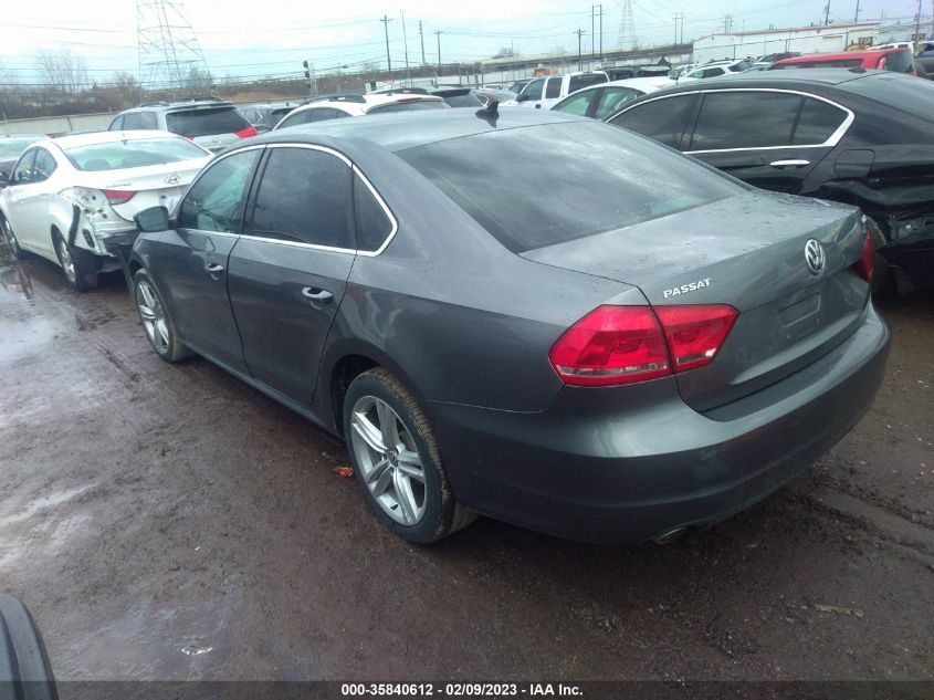 2014 VOLKSWAGEN PASSAT TDI SE W/SUNROOF - 1VWBN7A30EC003074