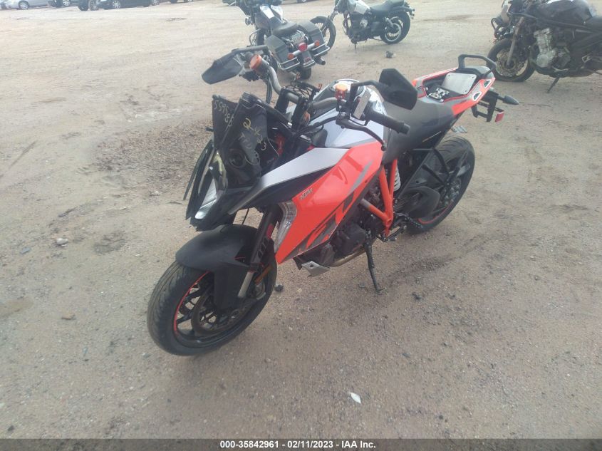 2017 KTM 1290 SUPER DUKE GT - VBKV6940XHM953806