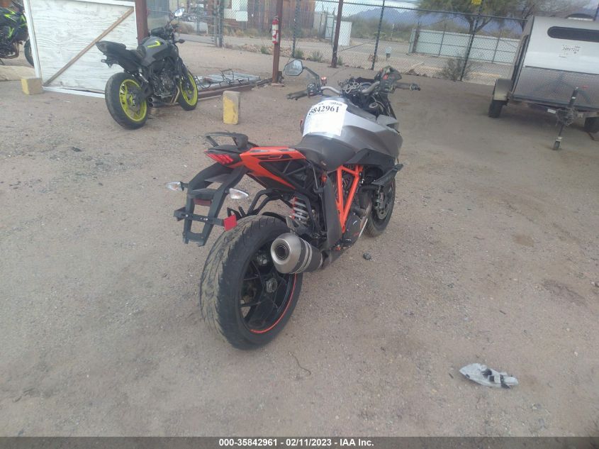 2017 KTM 1290 SUPER DUKE GT - VBKV6940XHM953806