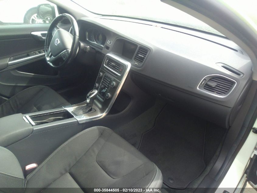 2014 VOLVO S60 T5 - YV1612FS2E1296128