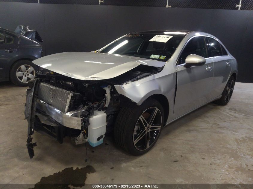 2022 MERCEDES-BENZ A-CLASS A 220 W1K3G4FB3NJ363361