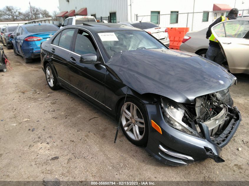 2013 MERCEDES-BENZ C 250 SPORT/LUXURY - WDDGF4HB5DA797555