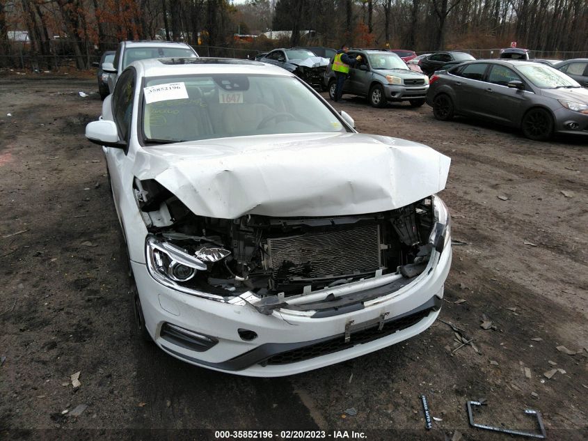 2018 VOLVO S60 DYNAMIC - YV126MFLXJ2458340