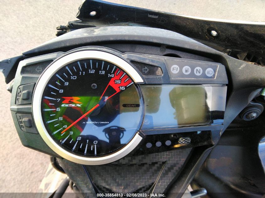 2011 SUZUKI GSX750 JS1GR7MAXB2100270