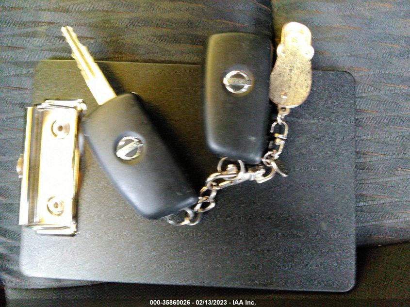 2017 NISSAN ROGUE S - KNMAT2MT5HP543083