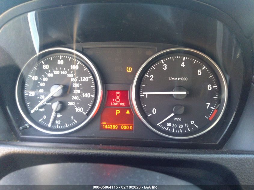 2014 BMW X1 XDRIVE28I - WBAVL1C56EVY11495