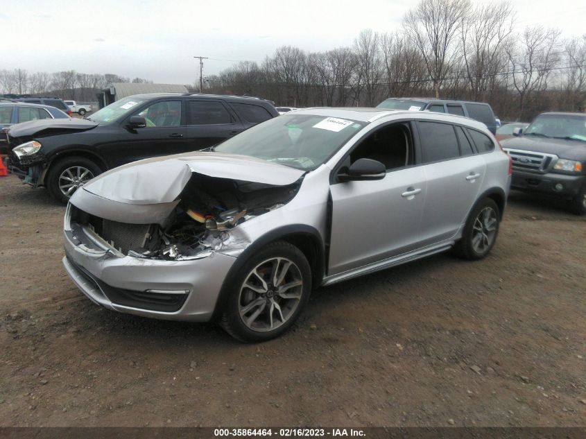2017 VOLVO V60 CROSS COUNTRY YV440MWK8H1025457