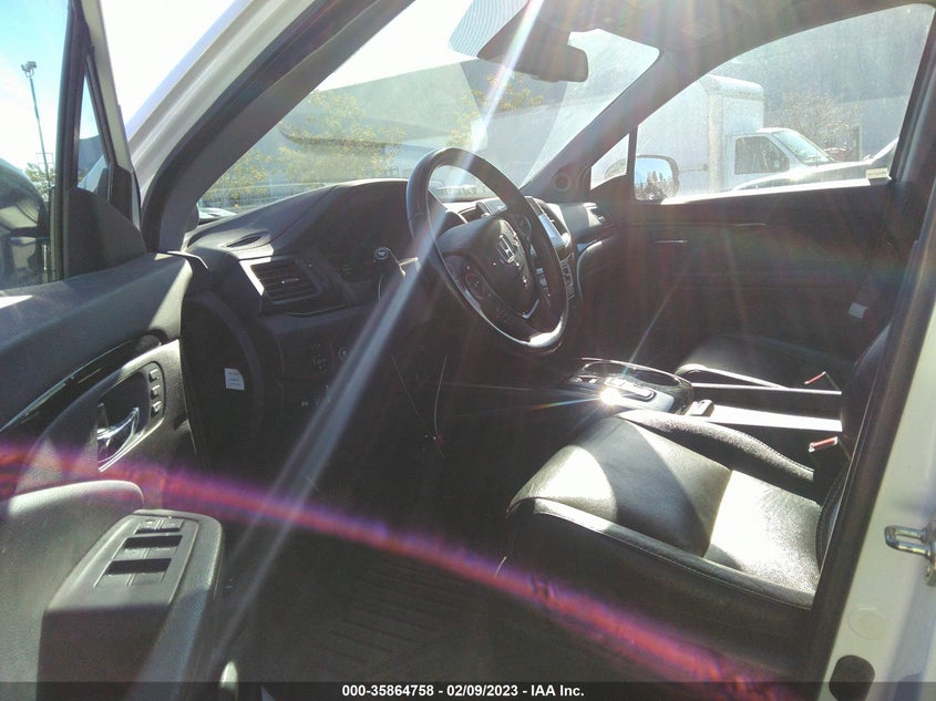 VIN 5FNYF6H97JB038562 2018 HONDA PILOT TOURING