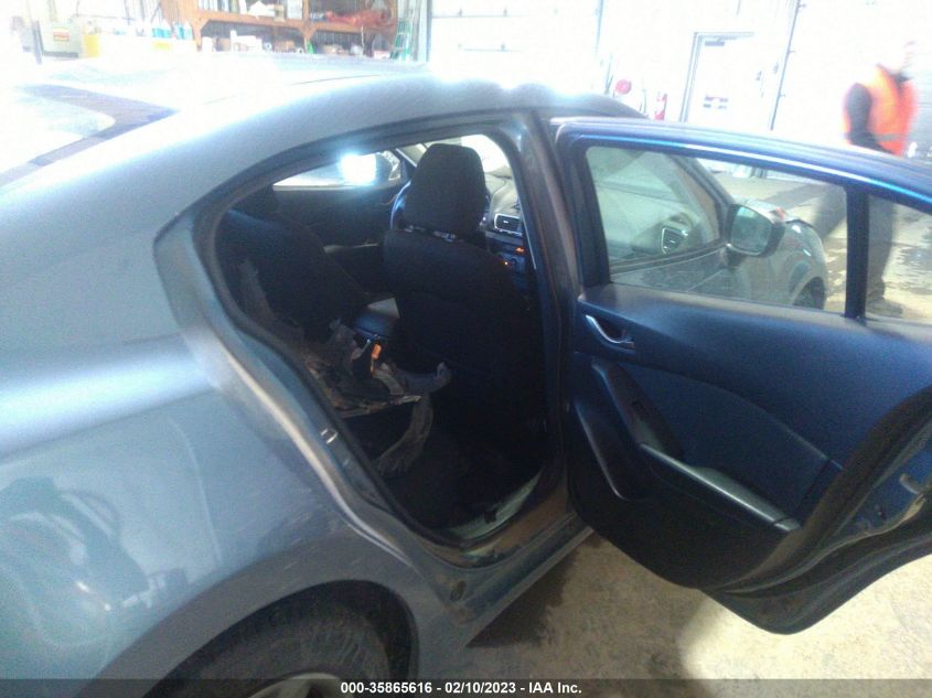 2014 MAZDA MAZDA3 I SPORT - JM1BM1U74E1121013
