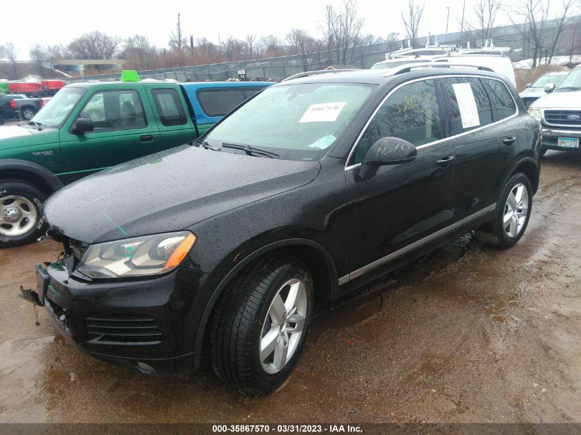 2013 VOLKSWAGEN TOUAREG LUX WVGEF9BP6DD005863