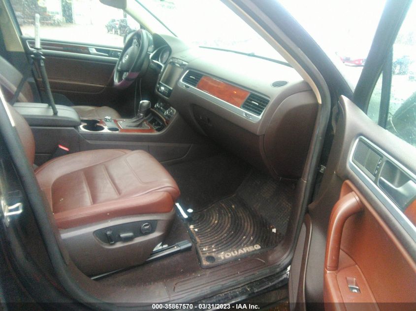 2013 VOLKSWAGEN TOUAREG LUX WVGEF9BP6DD005863