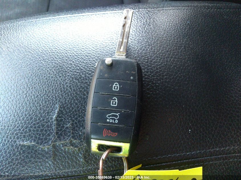 2015 KIA SORENTO LX - 5XYKTCA65FG561074