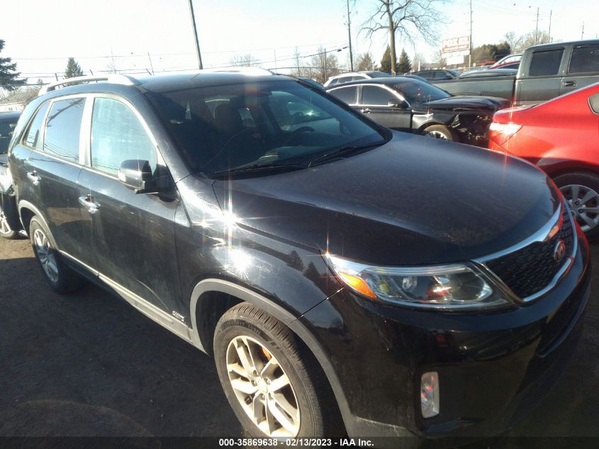 2015 KIA SORENTO LX - 5XYKTCA65FG561074