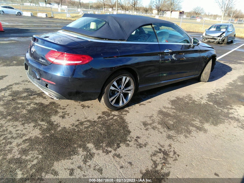 VIN WDDWK4KB0JF610107 2018 MERCEDES-BENZ C-CLASS C 300