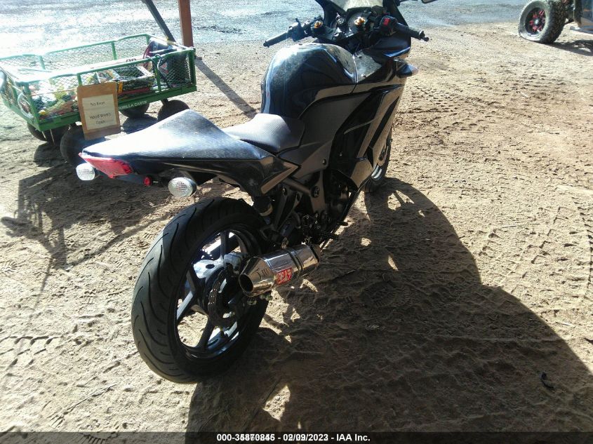 2011 KAWASAKI EX250 J JKAEXMJ15BDA82204