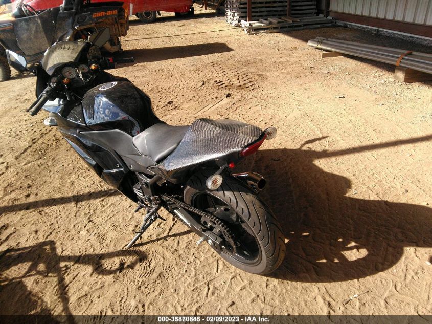 2011 KAWASAKI EX250 J JKAEXMJ15BDA82204