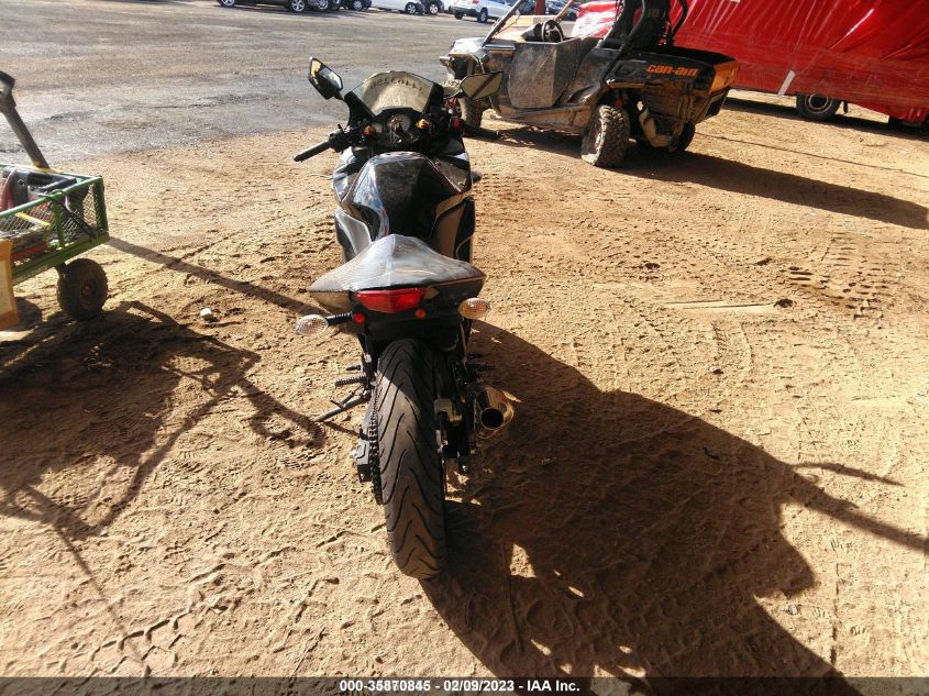 2011 KAWASAKI EX250 J JKAEXMJ15BDA82204