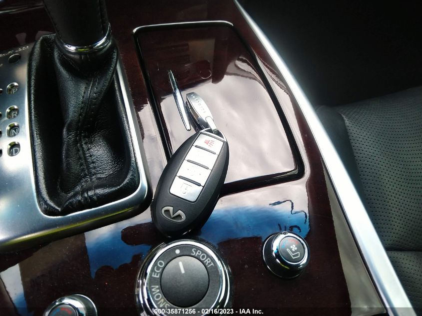 2015 INFINITI Q70 JN1BY1AP9FM540566