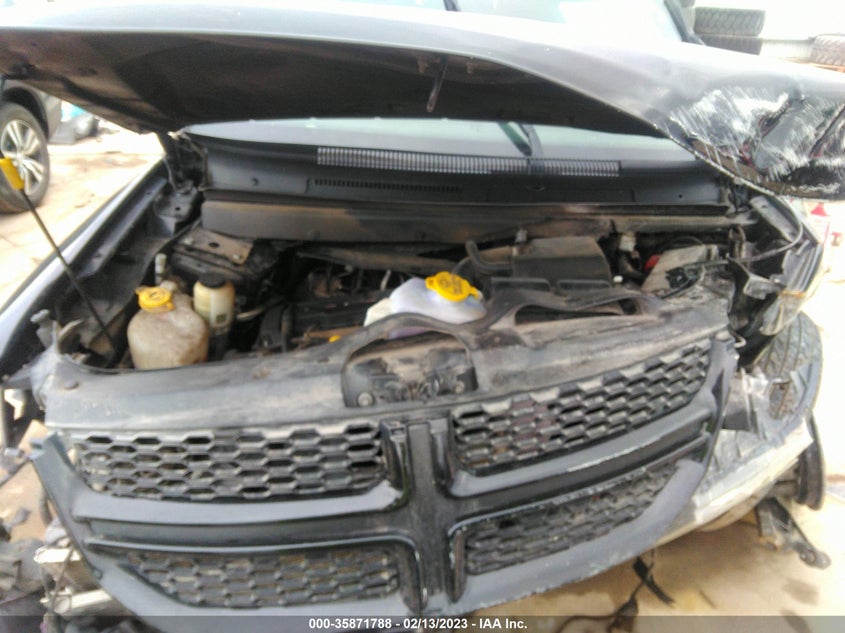VIN 3C4PDCAB8JT322670 2018 DODGE JOURNEY SE